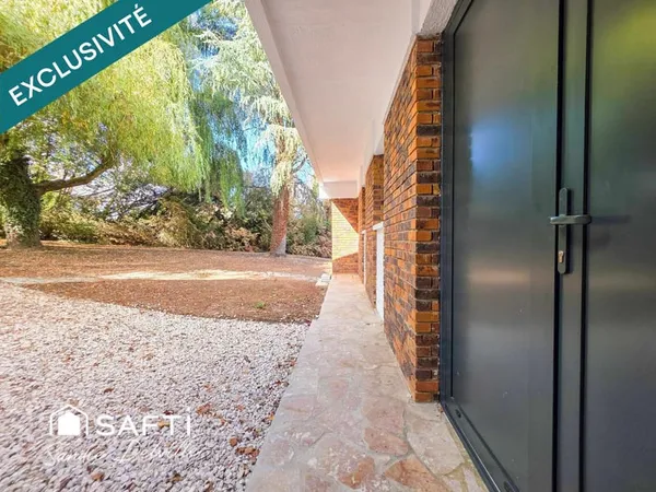 Propriété de 770m² hab- 11350m²- piscine intérieure- 7 chambres- sous-sol total