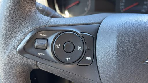 Opel Combo Life 1.2 Turbo 110 - Enjoy – 2019 – 80478 km – Essence – Boîte Manuelle — photo 2