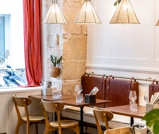 Restaurant Paris 11e - Oberkampf - 95 m² - CA 500 K - Loyer 1 500