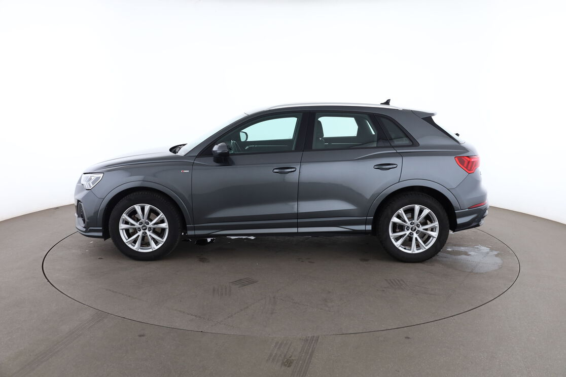 Audi Q3 35 TDI S Line S Tronic 7 — photo 2