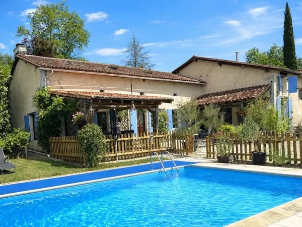 Maison Vente Saint-Paul-Lizonne 4p 154m² 269500€