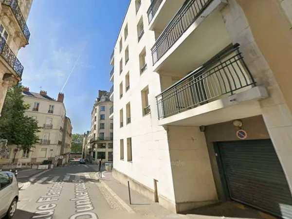 Garage/Parking