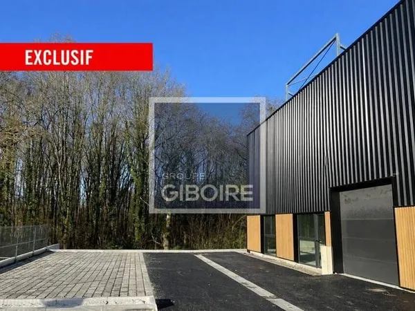 Entrepôt 223 m²
