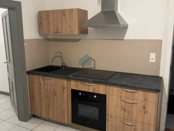 DAMPRICHARD - APPARTEMENT AU REZ DE CHAUSSEE