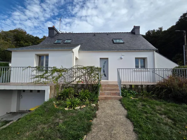 Maison familiale, quartier calme, très bien entretenue, proches toutes commodités