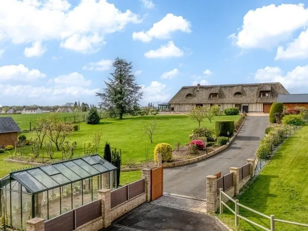 Chaumière de caractère - 200 m² - Environnement privilégié à proximité de Saint-Romain-de-Colbosc