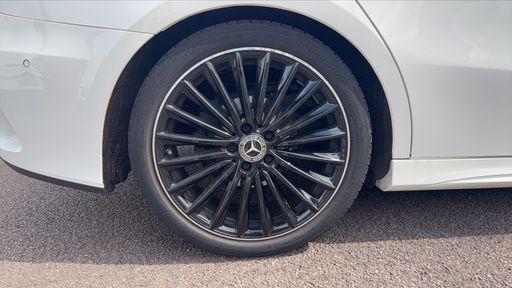 Mercedes Classe A 200 d 150 8G-Tronic - AMG Line – 2023 – 71842 km – Diesel – Boîte Automatique — photo 23