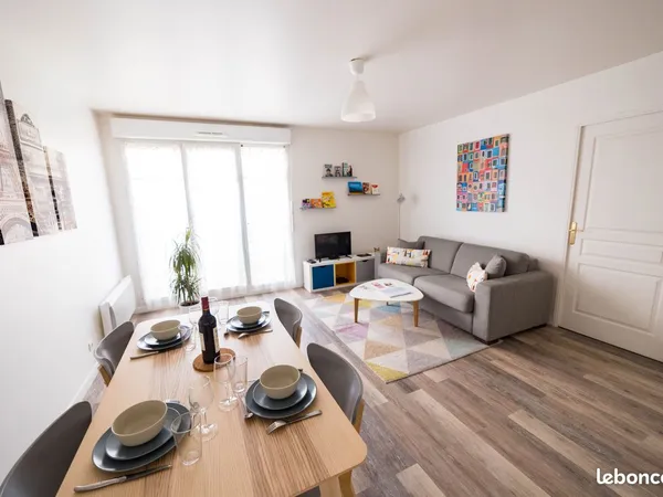 Location F2 meublé 42 m² tout confort à Val d'Europe