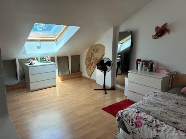 Loue chambre de 13m² dans maison de 125m²