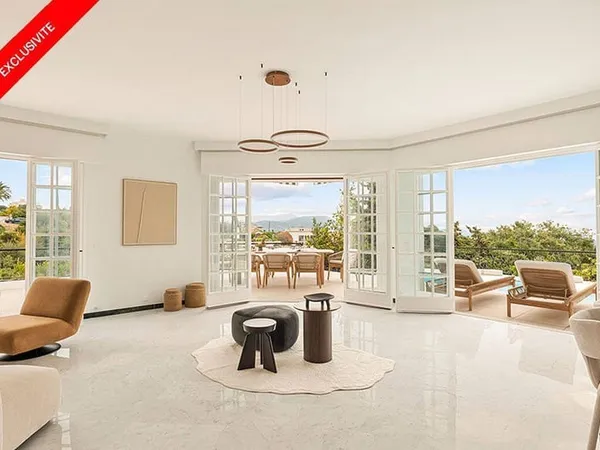Villa 7 pièces 326 m²