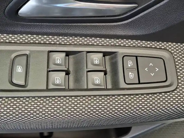 Dacia Sandero eco-g 100 - 22 — photo 29