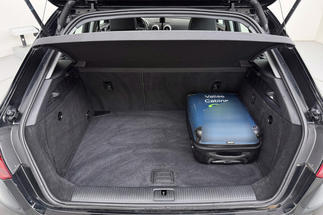 Audi A3 Sportback — photo 12