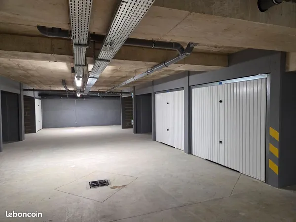 Box à louer en sous sol d'une résidence neuve sécurisée très proche de la gare