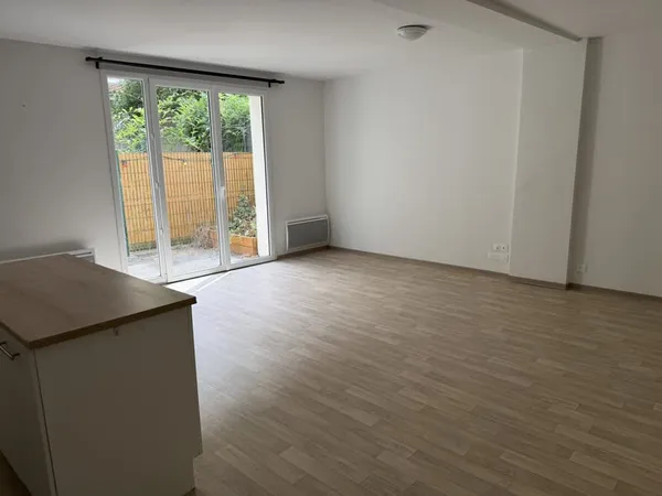 Bel Appartement T4 en Duplex -78.86m2 - QUARTIER SAINT GENES