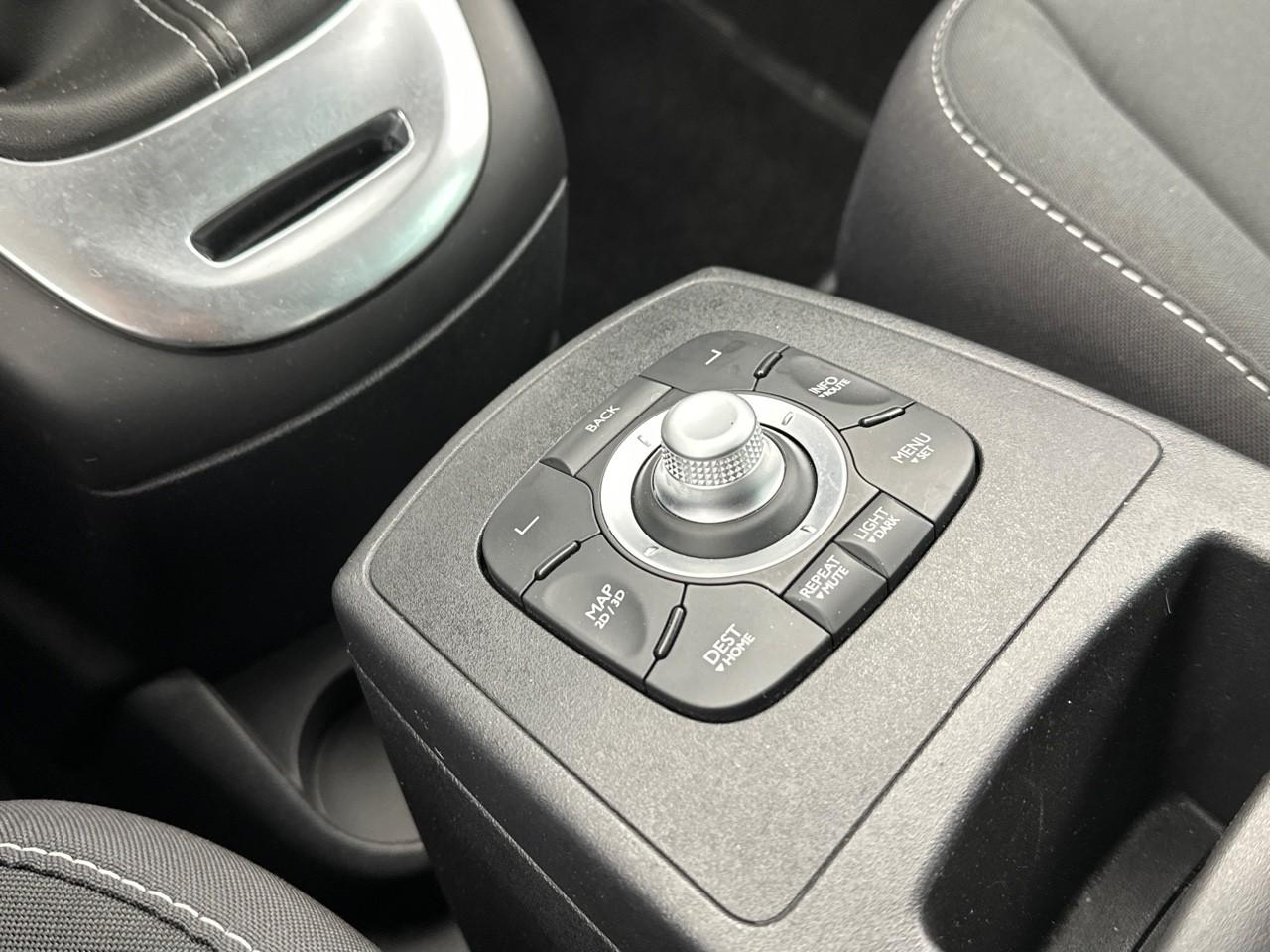 Renault Scenic tce 130 energy business — photo 30