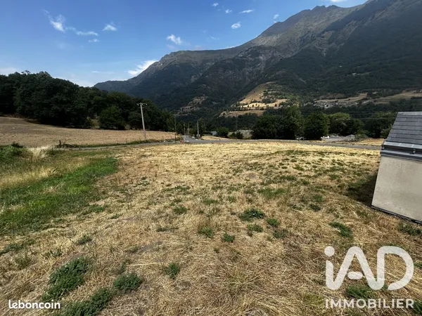 Terrain 666 m² Sazos