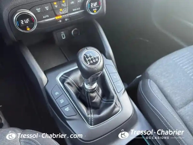 Ford Focus 1.0 ecoboost 125 s&amp;s active — photo 24