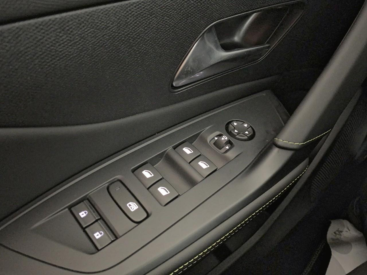 Peugeot 408 hybrid 145 e-dcs6 gt — photo 20