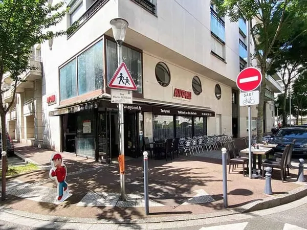 Boutique 1 pièce 150 m²
