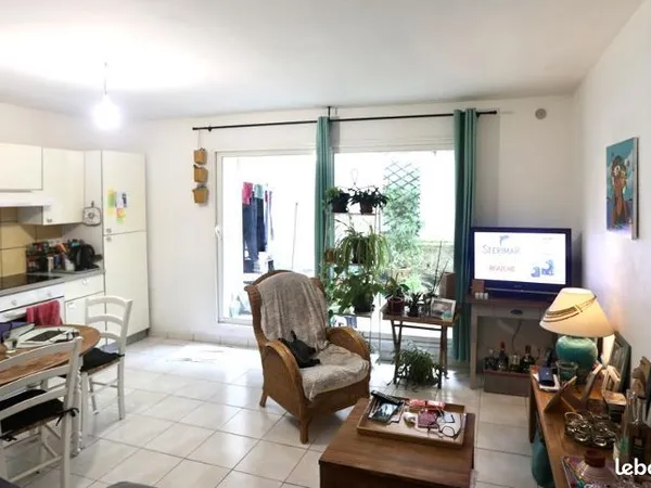 Loue appartement RDC MIREPOIX
