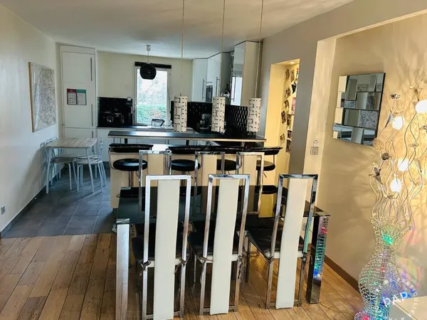 Maison 6 pièces 140 m²