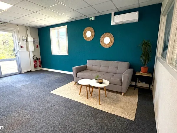 Plateau de bureaux 180 m² Cavaillon - Portes du Luberon