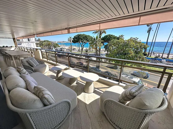 Appartement 6 pièces 325 m²