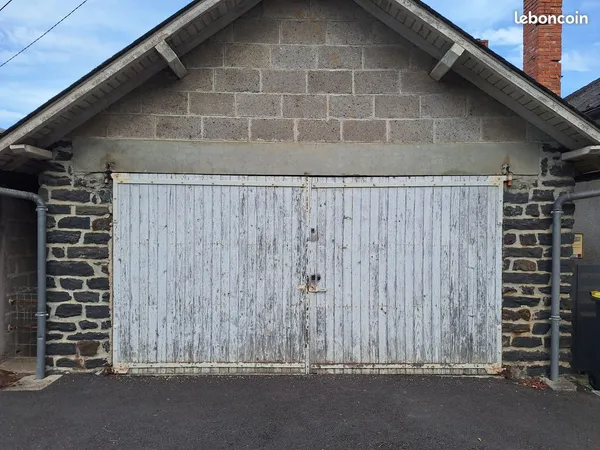 Stationnement Vente Uzerche  50m² 30000€