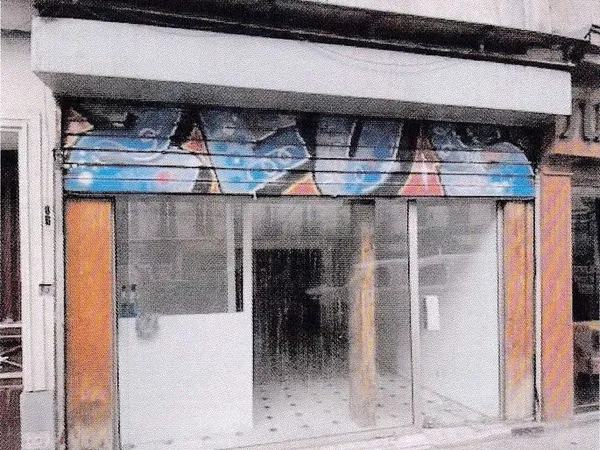Local commercial 71 m² avec cave voûtée - Paris 10e