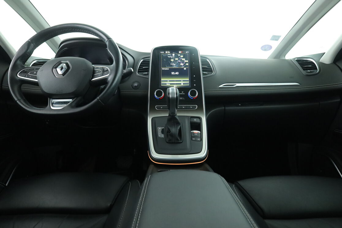 Renault Scenic 1.3 TCe Initiale Paris EDC — photo 11