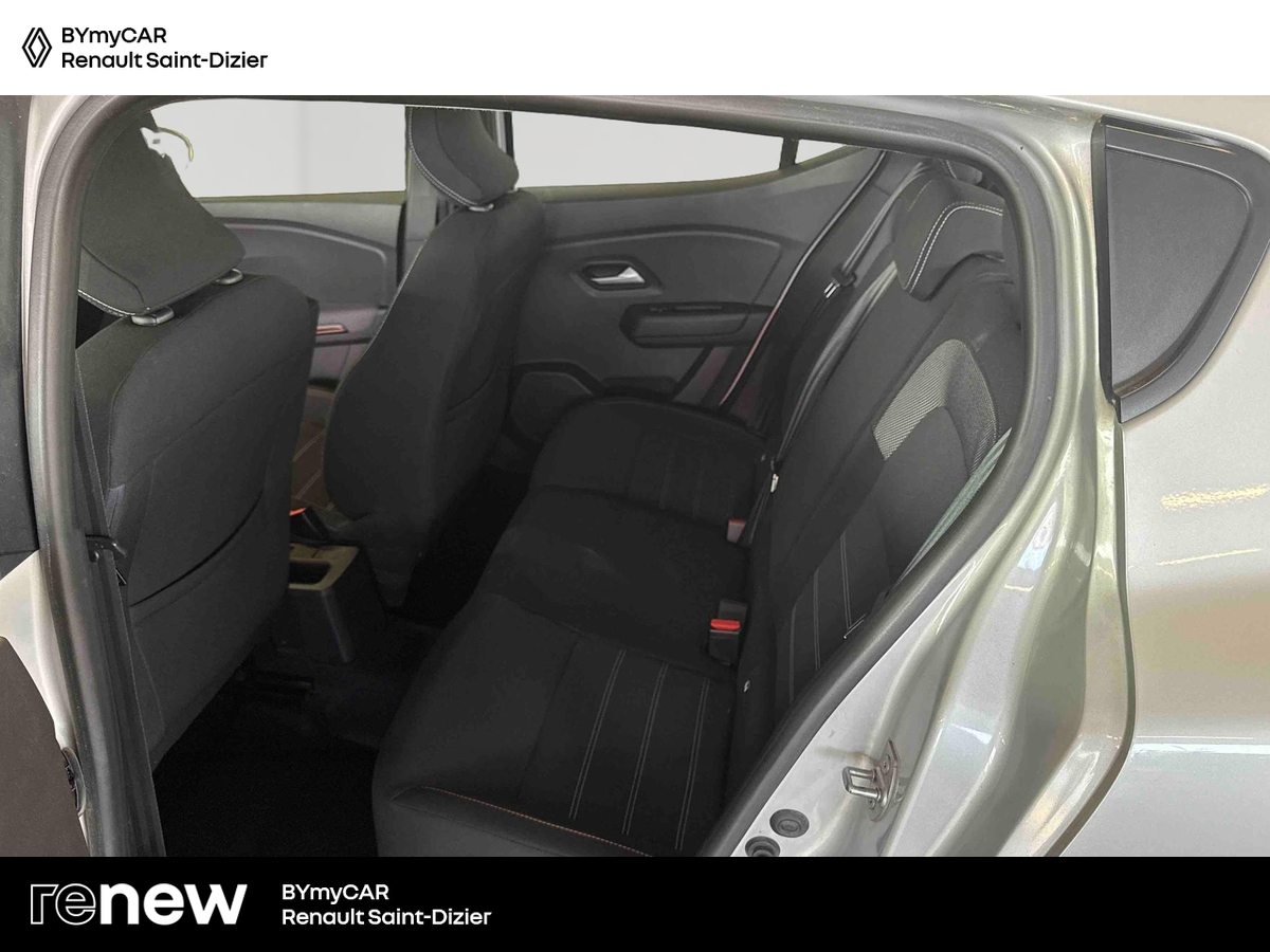 Dacia Sandero TCe 90 — photo 12