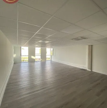 Bureaux 80 m²