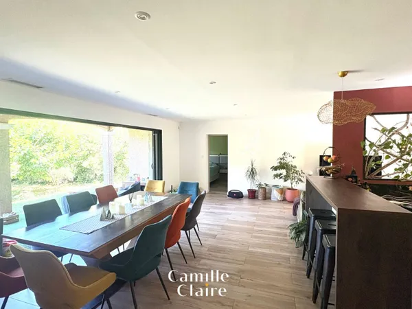 'Nouveauté' Type 6 de plain pied avec double garage et 1500