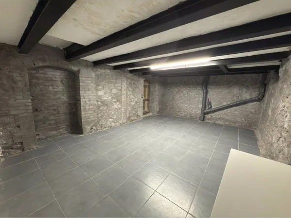 Loue cave 24m² quartier Croulebarbe Paris 13ème - dispo 1er juin