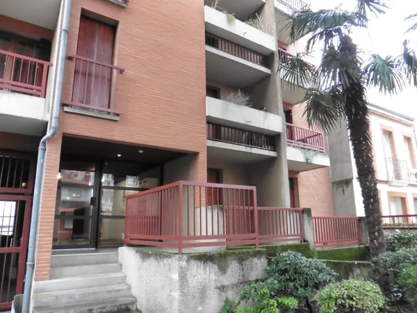 Studio quartier Busca entièrement rénové