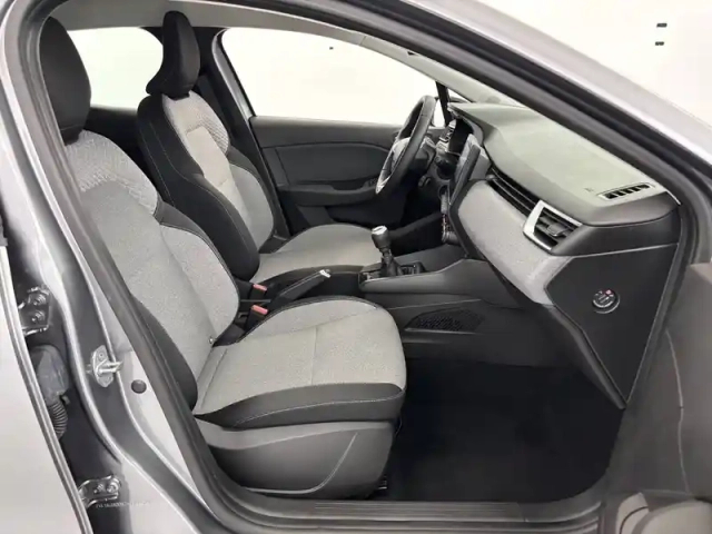 Renault Clio blue dci 100 ch — photo 14