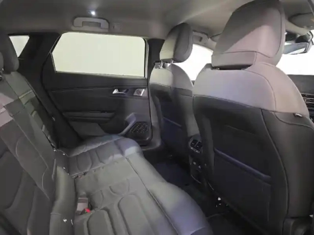 Citroën C5 x hybride rechargeable 225ch shine ëeat8 — photo 9