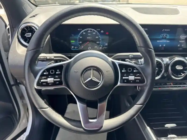 Mercedes Gla 250 e progressive line — photo 11