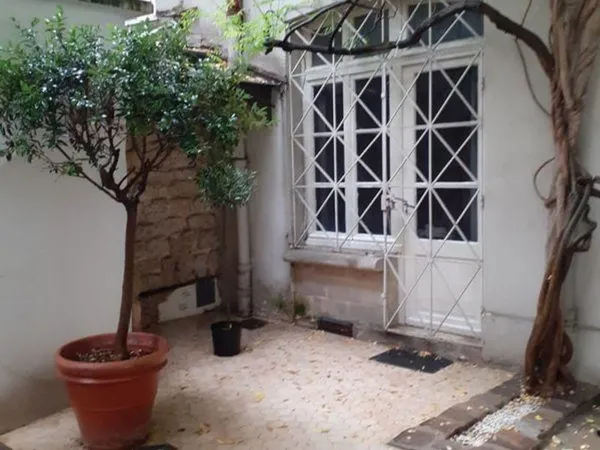 A louer Studio 22m, non meublé, Rue de Verneuil 75