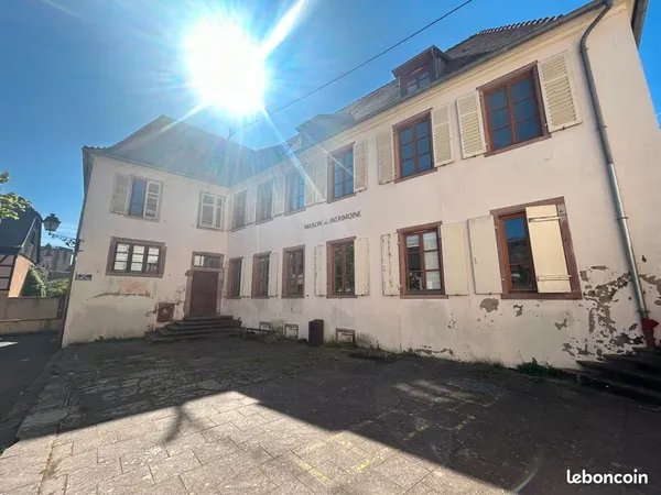 A saisir Appartement à aménager, cave, parking privatif, loggia sud