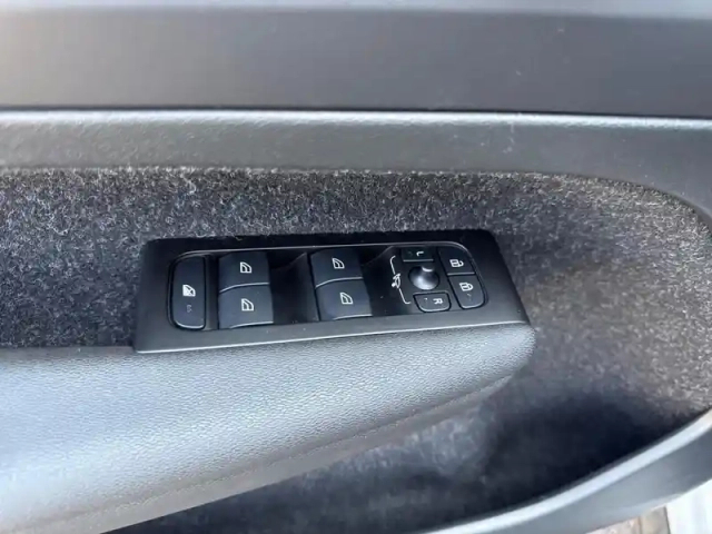 Volvo Xc40 t3 163ch inscription geartronic 8 — photo 13