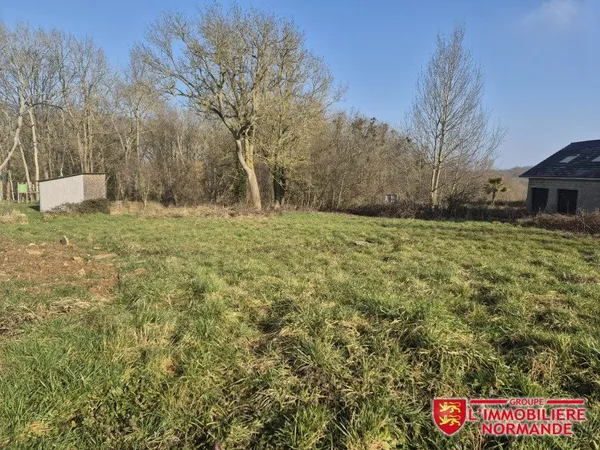 Terrain constructible 3136 m²