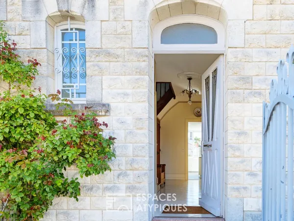 Vends villa - 158 m² - 7 pièces, 4 chambres - La Rochelle 17000