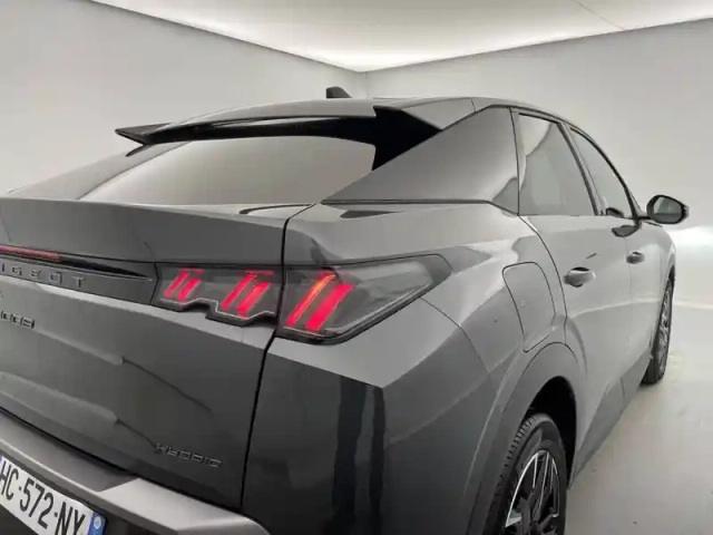 Peugeot 3008 hybrid 145 e-dcs6 — photo 31