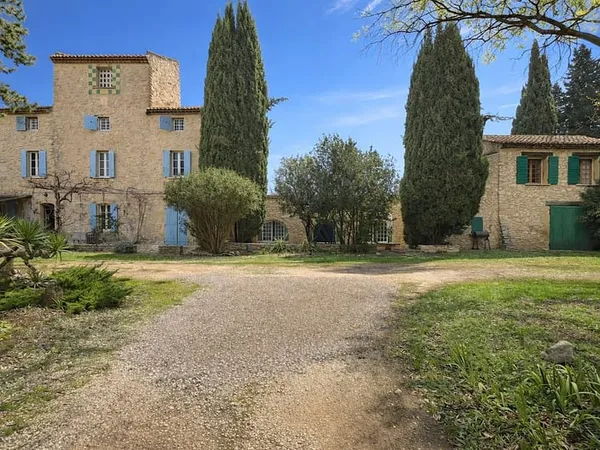 Propriété d'exception Domaine historique de 1782 sur 4,5 hectares