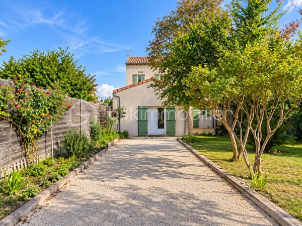 Maison 8 pièces 195 m²