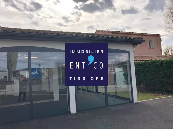 Local professionnel 141 m²