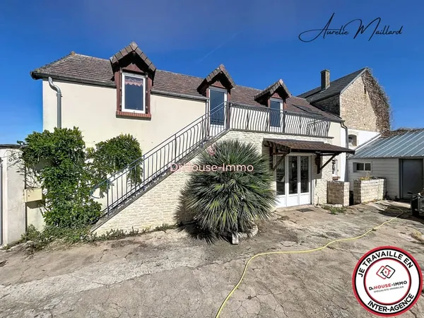 Ensemble immobilier avec dépendance et seconde habitation - terrain de 1 327 m²