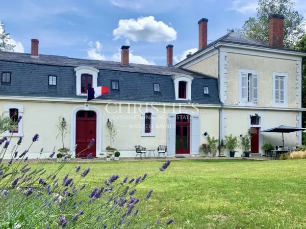 A vendre, manoir 19ème rénové avec maison d'amis