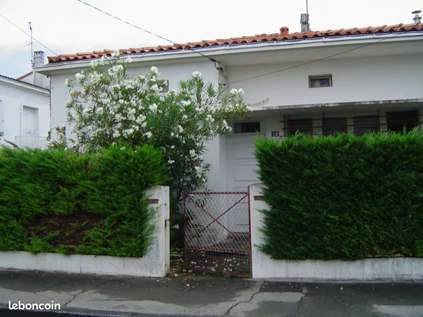 Non meublé, 42 m2, centre ville, appartement plain pied avec petit jardin privatif
